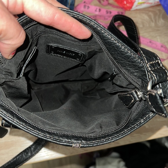 Nine West, black leather crossbody, small bag - Picture 4 of 12